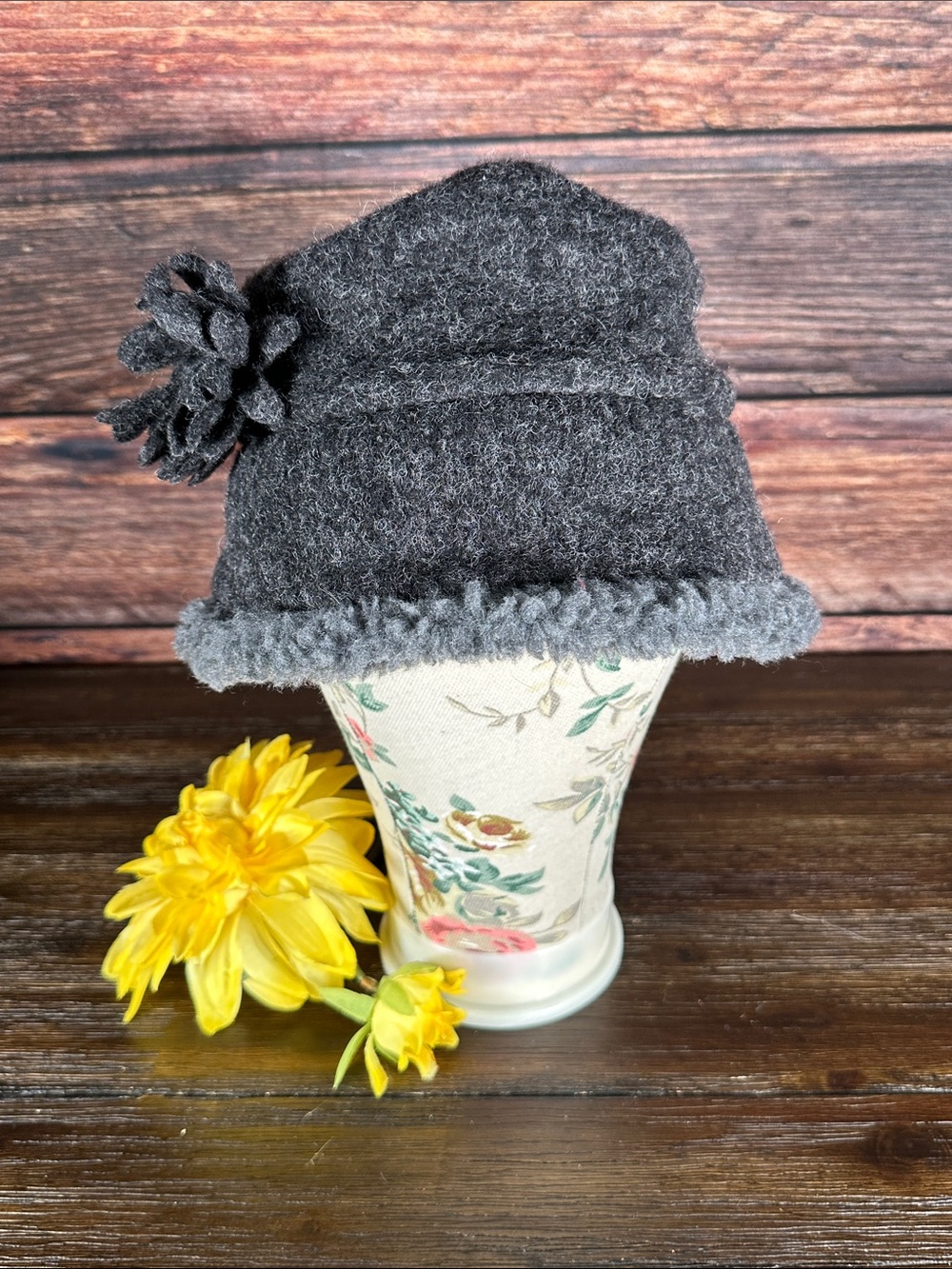 Lafenice Gray Wool Flower Cloche  Hat! Made in Italy!